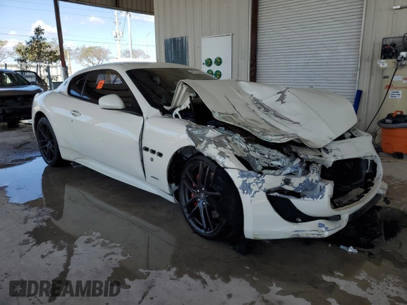 2017 Maserati GranTurismo Sport с VIN ZAM45VLAXH0243634, выставлен на аукционе Copart как лот 42725534 с пробегом Не указан миль и . История ставок и продаж доступна на DreamBid. Изображение 4.