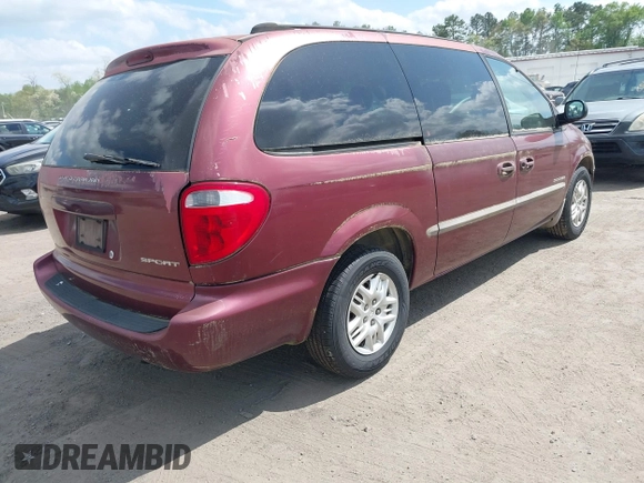 2001 Dodge Caravan Sport with VIN 2B4GP44371R357363, listed as a IAAI auction lot 42051708 with 127,352 mi miles and . Bid and sale history available at carsss.com. Image 4.