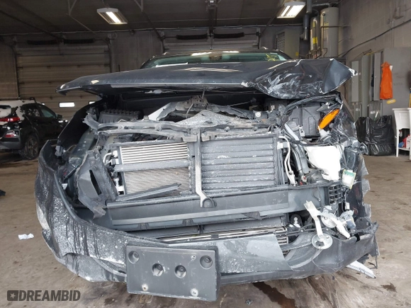 2020 Chevrolet Equinox LT with VIN 2GNAXVEX7L6129889, listed as a IAAI auction lot 41575415 with 67,683 mi miles. Bid and sale history available at carsss.com. Image 13.