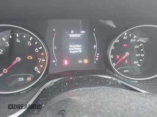 2020 Jeep Compass Latitude with VIN 3C4NJCBB9LT236642, listed as a IAAI auction lot 42113938 with Not provided miles and . Bid and sale history available at DreamBid. Image 7.