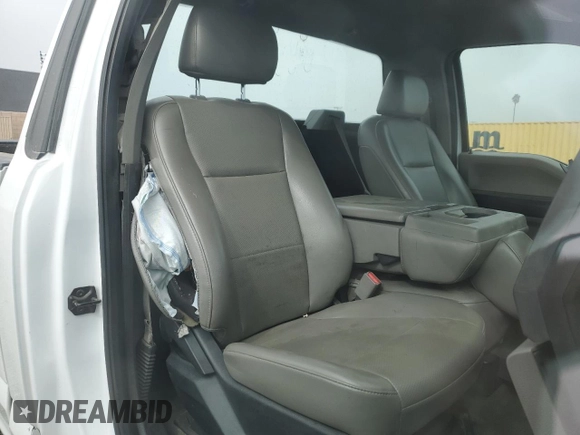 2017 Ford F-250 XL with VIN 1FTBF2A6XHEE32955, listed as a Copart auction lot 43188895 with 170,418 mi miles and Salvage title. Bid and sale history available at DreamBid. Image 10.