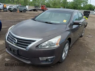 2014 Nissan Altima SV with VIN 1N4AL3AP9EC152041, listed as a IAAI auction lot 42250594 with 190,033 mi miles and . Bid and sale history available at DreamBid. Image 2.