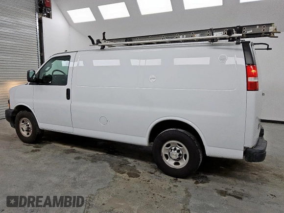 2020 Chevrolet Express Cargo with VIN 1GCWGAFG5L1277807, listed as a Copart auction lot 62069415 with 186,206 mi miles and Clean title. Bid and sale history available at DreamBid. Image 2.