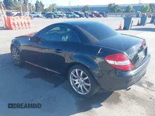 2005 Mercedes-Benz SLK 230/320 z VIN WDBWK56F85F051357, wystawiony jako IAAI lot #42298379 z przebiegiem 50 038 mil mil oraz . Historia ofert i sprzedaży dostępna na DreamBid. Obrazek 3.