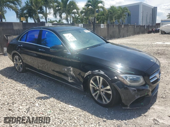 2018 Mercedes-Benz C 300 z VIN WDDWF4JB8JR318967, wystawiony jako Copart lot #61594095 z przebiegiem 93 534 mil mil oraz Szkoda całkowita • Salvage title. Historia ofert i sprzedaży dostępna na DreamBid. Obrazek 4.