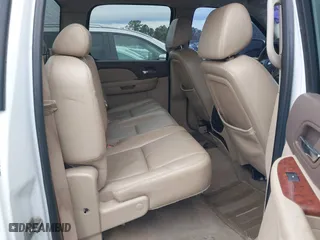 2009 Chevrolet Silverado 1500 LTZ with VIN 3GCEK33MX9G111454, listed as a IAAI auction lot 41148492 with 303,878 mi miles. Bid and sale history available at carsss.com. Image 8.