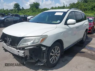 2016 Nissan Pathfinder S with VIN 5N1AR2MN7GC670676, listed as a IAAI auction lot 42391995 with 165,391 mi miles and . Bid and sale history available at DreamBid. Image 17.