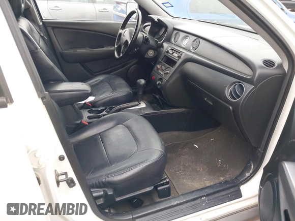 2003 Mitsubishi Outlander XLS with VIN JA4LX41G33U026899, listed as a IAAI auction lot 41380473 with 197,736 mi miles. Bid and sale history available at carsss.com. Image 5.