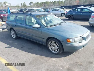 2002 Volvo V70 with VIN YV1SW58D421197371, listed as a IAAI auction lot 41678540 with 219,756 mi miles and . Bid and sale history available at DreamBid. Image 1.