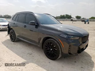 2025 BMW X5 xDrive40i z VIN 5UX23EU02S9Z67262, wystawiony jako Copart lot #56757915 z przebiegiem 2 538 mil mil oraz Szkoda całkowita • Salvage title. Historia ofert i sprzedaży dostępna na DreamBid. Obrazek 4.