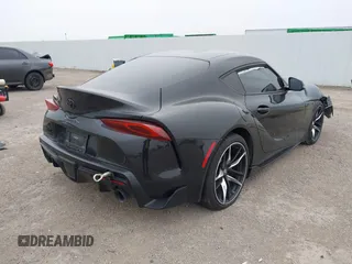 2021 Toyota GR Supra 3.0 with VIN WZ1DB0C04MW038455, listed as a IAAI auction lot 41472525 with 1 mi miles. Bid and sale history available at carsss.com. Image 4.