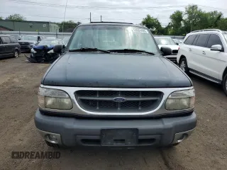 2000 Ford Explorer XLT with VIN 1FMZU83P2YZC66819, listed as a Copart auction lot 59684405 with 298,179 mi miles and Salvage title. Bid and sale history available at DreamBid. Image 5.