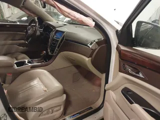 2015 Cadillac SRX Premium Collection with VIN 3GYFNGE32FS564168, listed as a IAAI auction lot 41355787 with 182,949 mi miles. Bid and sale history available at carsss.com. Image 5.