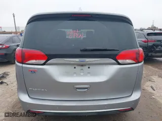 2018 Chrysler Pacifica Touring Plus with VIN 2C4RC1FG8JR247315, listed as a IAAI auction lot 41694859 with 1 mi miles. Bid and sale history available at carsss.com. Image 16.