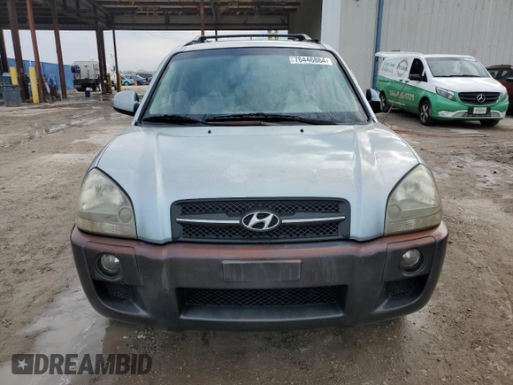 2008 Hyundai Tucson SE with VIN KM8JN12D08U863389, listed as a Copart auction lot 76446864 with 124,654 mi miles and Salvage Title. Bid and sale history available at carsss.com. Image 5.