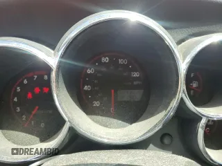 2006 Toyota Matrix STD z VIN 2T1KR32E06C604848, wystawiony jako Copart lot #62532615 z przebiegiem 116 625 mil mil oraz Szkoda całkowita • Salvage title. Historia ofert i sprzedaży dostępna na DreamBid. Obrazek 9.