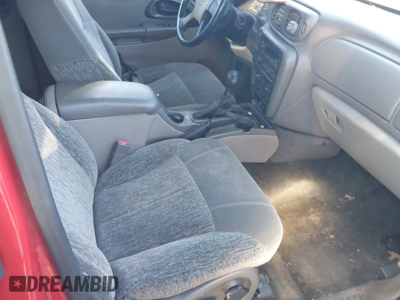 2002 Chevrolet TrailBlazer LS with VIN 1GNDS13SX22492128, listed as a IAAI auction lot 41773224 with 207,817 mi miles and . Bid and sale history available at DreamBid. Image 5.