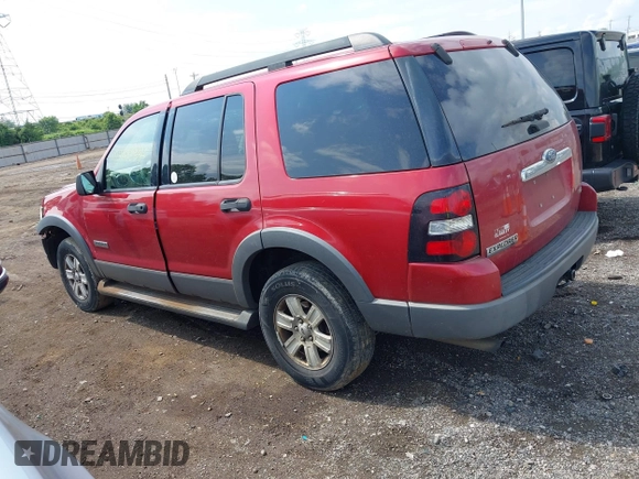 2006 Ford Explorer XLT z VIN 1FMEU73E46UB59076, wystawiony jako IAAI lot #42440539 z przebiegiem 166 077 mil mil oraz . Historia ofert i sprzedaży dostępna na DreamBid. Obrazek 14.