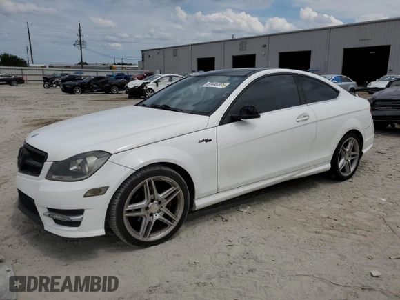 2013 Mercedes-Benz C 250 с VIN WDDGJ4HB9DG062718, выставлен на аукционе Copart как лот 57446365 с пробегом 133 762 миль миль и Списание • Salvage title. История ставок и продаж доступна на DreamBid. Изображение 1.