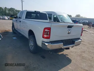 2022 Ram 2500 Tradesman with VIN 3C6UR4HJ2NG208791, listed as a IAAI auction lot 42428957 with 70,960 mi miles and . Bid and sale history available at DreamBid. Image 3.