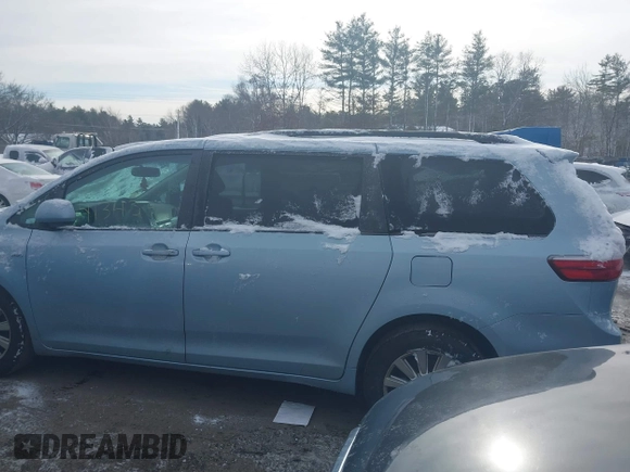 2017 Toyota Sienna LE with VIN 5TDJZ3DC5HS158746, listed as a IAAI auction lot 41343900 with 79,019 mi miles. Bid and sale history available at carsss.com. Image 14.