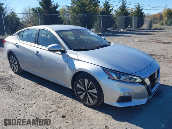 2021 Nissan Altima SV with VIN 1N4BL4DV1MN417140, listed as a IAAI auction lot 40694796 with 49,159 mi miles and . Bid and sale history available at carsss.com. Image 1.