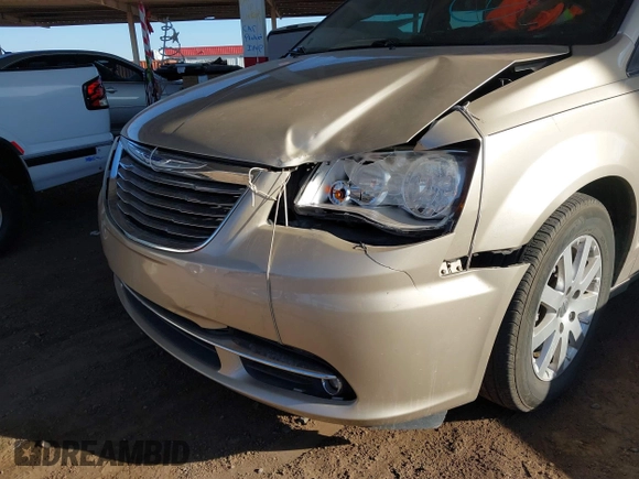 2012 Chrysler Town & Country Touring-L with VIN 2C4RC1CG7CR237270, listed as a IAAI auction lot 41858884 with 187,929 mi miles. Bid and sale history available at carsss.com. Image 6.