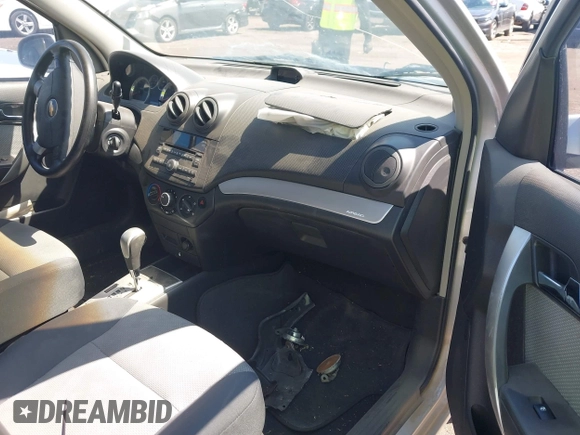2011 Chevrolet Aveo 1LT с VIN KL1TD6DE8BB190638, выставлен на аукционе IAAI как лот 42403313 с пробегом 46 817 миль миль и . История ставок и продаж доступна на DreamBid. Изображение 5.
