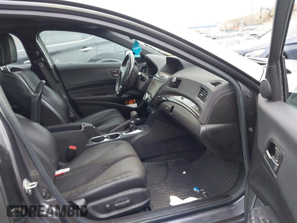 2020 Acura ILX w/Premium/A-SPEC Pkg with VIN 19UDE2F80LA012323, listed as a IAAI auction lot 41722118 with 32,325 mi miles. Bid and sale history available at carsss.com. Image 5.