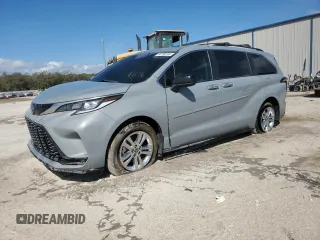 2023 Toyota Sienna XSE with VIN 5TDXSKFC0PS107594, listed as a Copart auction lot 44790745 with 28,679 mi miles and Salvage Title. Bid and sale history available at carsss.com. Image 1.