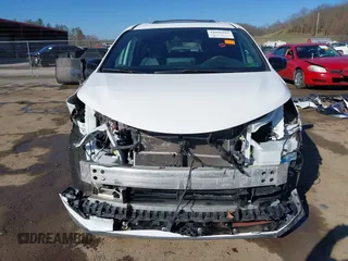 2024 Toyota Sienna XSE z VIN 5TDDSKFC6RS127029, wystawiony jako IAAI lot #41890462 z przebiegiem 36 947 mil mil oraz . Historia ofert i sprzedaży dostępna na DreamBid. Obrazek 6.