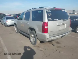 2009 Chevrolet Tahoe 1LT z VIN 1GNFK23049R133033, wystawiony jako IAAI lot #41140193 z przebiegiem 328 375 mil mil oraz . Historia ofert i sprzedaży dostępna na DreamBid. Obrazek 3.