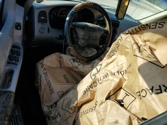 1995 Ford Explorer Eddie Bauer с VIN 1FMDU34X0SUA91938, выставлен на аукционе Copart как лот 85363654 с пробегом 175 746 миль миль и Списание • Salvage title. История ставок и продаж доступна на DreamBid. Изображение 8.