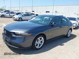 2024 Honda Accord LX z VIN 1HGCY1F28RA046057, wystawiony jako IAAI lot #42009898 z przebiegiem 4831 mil mil oraz . Historia ofert i sprzedaży dostępna na DreamBid. Obrazek 19.