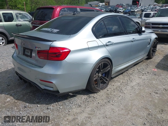 2018 BMW M3 z VIN WBS8M9C55J5J78602, wystawiony jako IAAI lot #42116904 z przebiegiem 75 846 mil mil oraz . Historia ofert i sprzedaży dostępna na DreamBid. Obrazek 4.