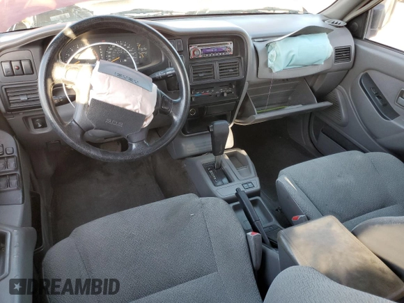 1997 Isuzu Rodeo z VIN 4S2CK58VXV4315798, wystawiony jako Copart lot #68860764 z przebiegiem 241 215 mil mil oraz Szkoda całkowita • Salvage title. Historia ofert i sprzedaży dostępna na DreamBid. Obrazek 8.