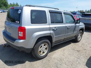 2015 Jeep Patriot Sport z VIN 1C4NJRBB7FD357909, wystawiony jako IAAI lot #42478547 z przebiegiem 141 708 mil mil oraz . Historia ofert i sprzedaży dostępna na DreamBid. Obrazek 4.