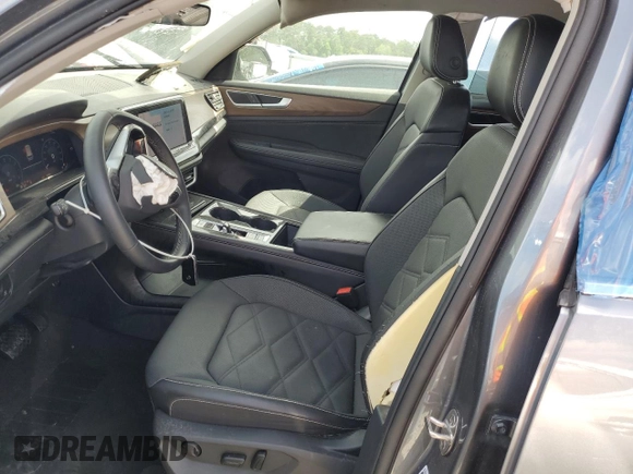 2024 Volkswagen Atlas SE with VIN 1V2WR2CA3RC536421, listed as a Copart auction lot 52762625 with 30,366 mi miles and Non repairable. Bid and sale history available at DreamBid. Image 7.