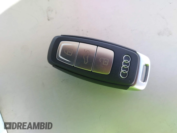 2019 Audi A8 z VIN WAU8DAF83KN006534, wystawiony jako IAAI lot #41712610 z przebiegiem 52 263 mil mil oraz . Historia ofert i sprzedaży dostępna na DreamBid. Obrazek 11.