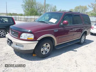 1998 Ford Expedition XLT z VIN 1FMRU17L9WLC23691, wystawiony jako IAAI lot #42107464 z przebiegiem 311 300 mil mil oraz . Historia ofert i sprzedaży dostępna na DreamBid. Obrazek 2.
