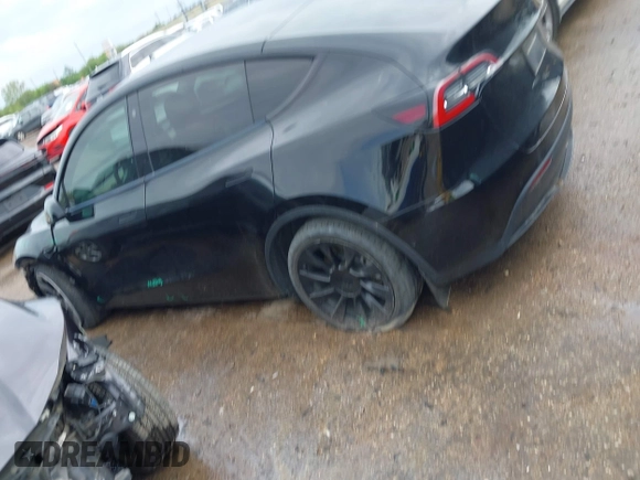2023 Tesla Model Y Long Range with VIN 7SAYGDEE3PA024315, listed as a IAAI auction lot 41900788 with Not Provided miles. Bid and sale history available at carsss.com. Image 13.