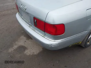 2001 Audi S8 z VIN WAUGU54D81N012542, wystawiony jako IAAI lot #41120533 z przebiegiem 216 617 mil mil oraz . Historia ofert i sprzedaży dostępna na DreamBid. Obrazek 6.