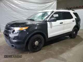 2015 Ford Utility Police Interceptor with VIN 1FM5K8AR7FGB92069, listed as a Copart auction lot 49161215 with 177,160 mi miles and Salvage Title. Bid and sale history available at carsss.com. Image 1.