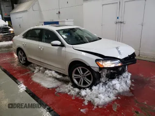2015 Volkswagen Passat Sport с VIN 1VWBT7A31FC050086, выставлен на аукционе Copart как лот 88990155 с пробегом 140 338 миль миль и Списание • Salvage title. История ставок и продаж доступна на DreamBid. Изображение 4.