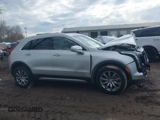 2022 Cadillac XT4 AWD Premium Luxury with VIN 1GYFZDR43NF152561, listed as a IAAI auction lot 41669571 with 16,274 mi miles and . Bid and sale history available at carsss.com. Image 13.