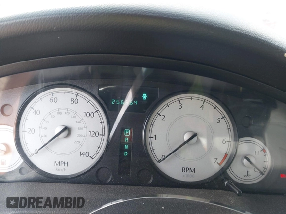 2006 Chrysler 300 Touring with VIN 2C3KA53G26H459048, listed as a IAAI auction lot 42049103 with 256,564 mi miles. Bid and sale history available at carsss.com. Image 7.