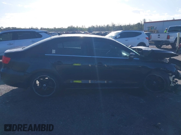 2011 Volkswagen Jetta SEL z VIN 3VWLX7AJ4BM335798, wystawiony jako IAAI lot #41664073 z przebiegiem 209 080 mil mil oraz . Historia ofert i sprzedaży dostępna na DreamBid. Obrazek 13.