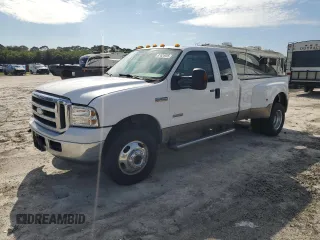 2005 Ford F-350 XL с VIN 1FTWX33P65EA82889, выставлен на аукционе Copart как лот 87628925 с пробегом 202 718 миль миль и Списание • Salvage title. История ставок и продаж доступна на DreamBid. Изображение 1.