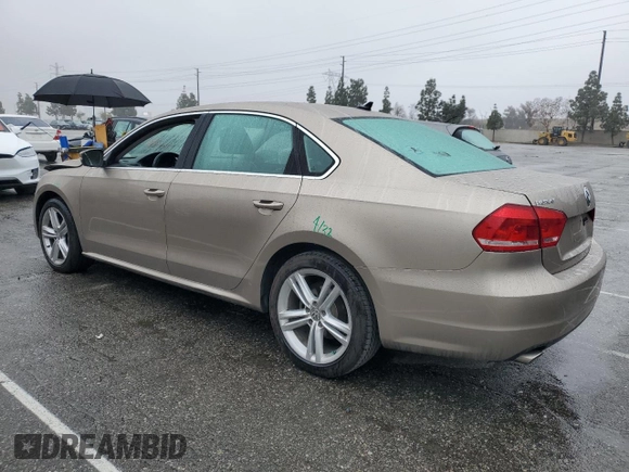 2015 Volkswagen Passat SE z VIN 1VWBV7A38FC066778, wystawiony jako Copart lot #50843015 z przebiegiem 100 790 mil mil oraz Szkoda całkowita • Salvage title. Historia ofert i sprzedaży dostępna na DreamBid. Obrazek 2.