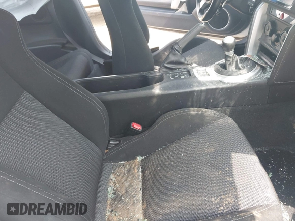2017 Toyota 86 z VIN JF1ZNAA11H8703549, wystawiony jako IAAI lot #42007728 z przebiegiem 85 327 mil mil oraz . Historia ofert i sprzedaży dostępna na DreamBid. Obrazek 5.